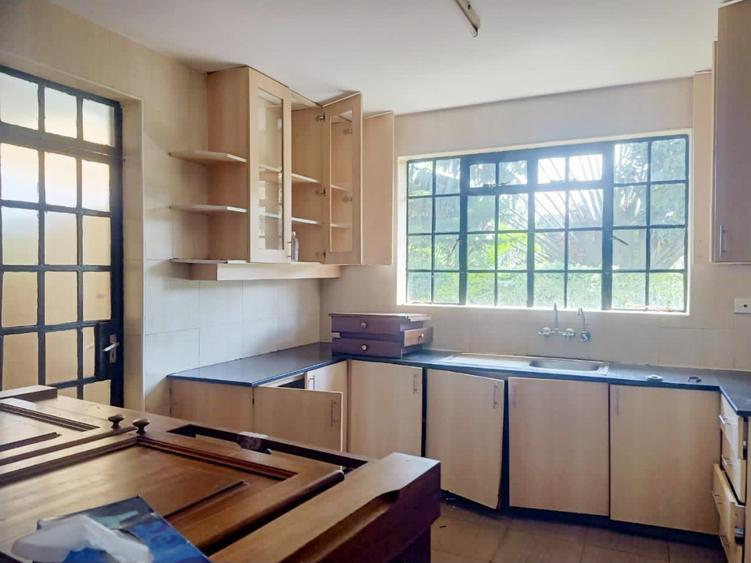 3bdrm Villa in Edenville - Image 3